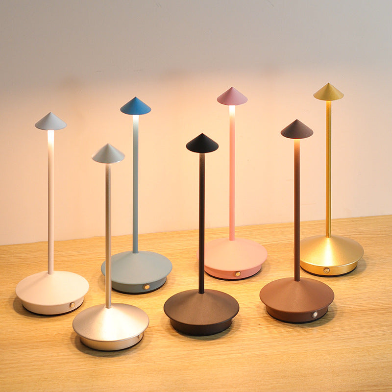 Lampe de table LED sans fil au design élégant